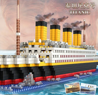 Titanic cruise ship model boat